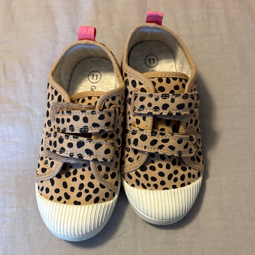 💛 2 for $5 * Cat & Jack Tan and Black Leopard Sneakers